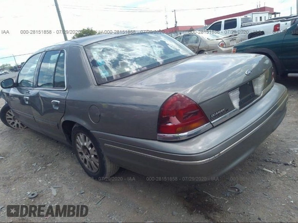 2003 Ford Crown Victoria LX z VIN 2FAFP74W73X191537, wystawiony jako IAAI lot #41711046 z przebiegiem 195 527 mil mil oraz . Historia ofert i sprzedaży dostępna na DreamBid. Obrazek 3.