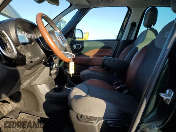 2014 FIAT 500L Trekking with VIN ZFBCFADH4EZ003989, listed as a Copart auction lot 83334354 with 90,261 mi miles and Salvage Title. Bid and sale history available at carsss.com. Image 7.