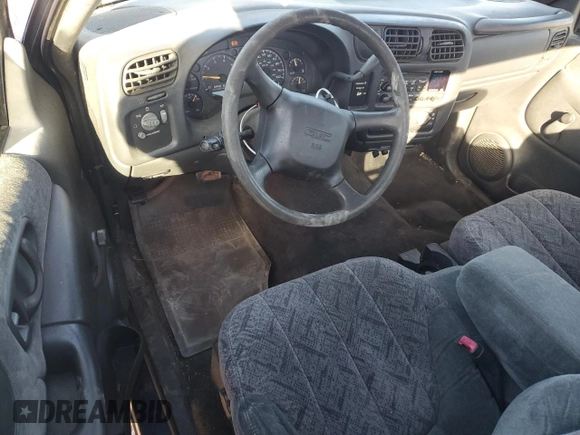 2000 GMC Sonoma SLS w/1SE Pkg with VIN 1GTCS1451Y8279345, listed as a Copart auction lot 88994875 with 105,917 mi miles and Salvage Title. Bid and sale history available at carsss.com. Image 8.