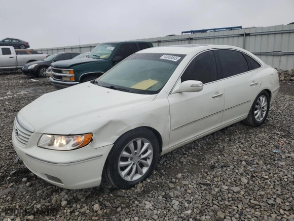 2007 Hyundai Azera SE with VIN KMHFC46F47A171001, listed as a Copart auction lot 43953835 with 217,443 mi miles and Salvage Title. Bid and sale history available at carsss.com. Image 1.