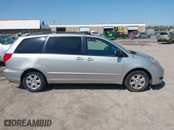 2009 Toyota Sienna CE with VIN 5TDZK23C19S263613, listed as a IAAI auction lot 41983708 with 162,395 mi miles. Bid and sale history available at carsss.com. Image 13.