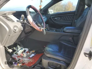 2013 Ford Taurus SHO z VIN 1FAHP2KT1DG211566, wystawiony jako Copart lot #82433574 z przebiegiem 157 649 mil mil oraz Szkoda całkowita • Salvage title. Historia ofert i sprzedaży dostępna na DreamBid. Obrazek 7.