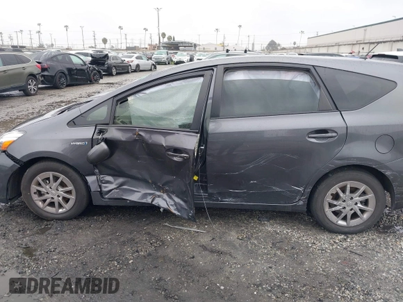 2017 Toyota Prius v Two with VIN JTDZN3EU6HJ069884, listed as a IAAI auction lot 41493416 with 37,716 mi miles. Bid and sale history available at carsss.com. Image 15.