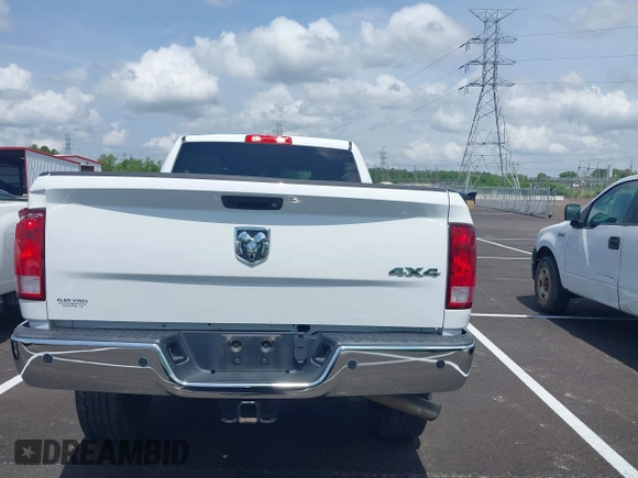 2018 Ram 2500 Tradesman with VIN 3C6UR5CJ6JG276003, listed as a IAAI auction lot 42128023 with 41,113 mi miles and . Bid and sale history available at DreamBid. Image 16.