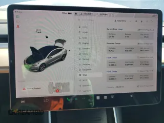 2018 Tesla Model 3 Long Range Battery z VIN 5YJ3E1EB4JF069307, wystawiony jako Copart lot #55079415 z przebiegiem 96 899 mil mil oraz Szkoda całkowita • Salvage title. Historia ofert i sprzedaży dostępna na DreamBid. Obrazek 9.