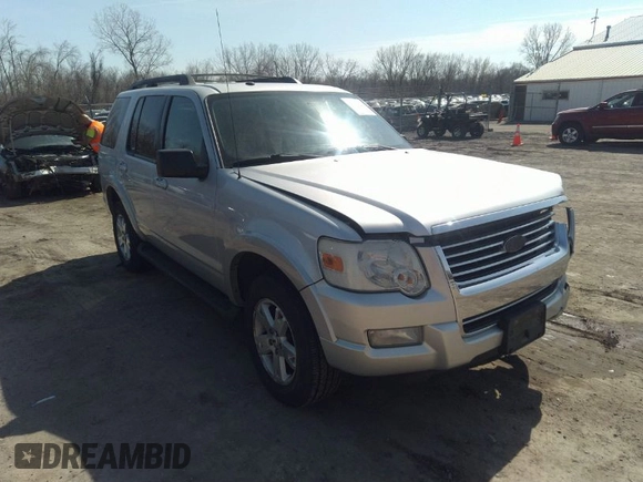 2009 Ford Explorer XLT with VIN 1FMEU73869UA17990, listed as a IAAI auction lot 41787675 with 198,364 mi miles. Bid and sale history available at carsss.com. Image 1.
