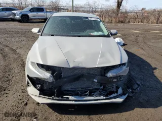 2022 Hyundai Elantra Essential with VIN KMHLM4AGXNU326811, listed as a Copart auction lot 49717005 with 30,744 mi miles and Salvage Title. Bid and sale history available at carsss.com. Image 5.