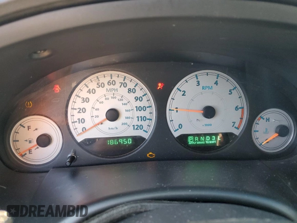 2007 Chrysler Town & Country LWB Touring with VIN 2A4GP54LX7R185132, listed as a Copart auction lot 85721084 with 186,950 mi miles and Salvage Title. Bid and sale history available at carsss.com. Image 9.
