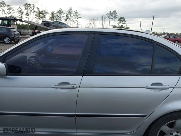 2005 BMW 3 Series 325i with VIN WBAAZ33415KW79070, listed as a IAAI auction lot 41708871 with 148,876 mi miles. Bid and sale history available at carsss.com. Image 14.