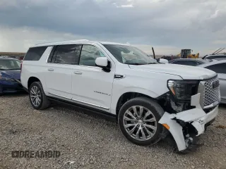 2022 GMC Yukon XL Denali with VIN 1GKS2JKT0NR233416, listed as a Copart auction lot 65953424 with 29,613 mi miles and Salvage Title. Bid and sale history available at carsss.com. Image 4.