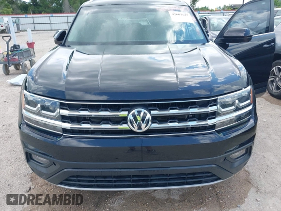 2018 Volkswagen Atlas SE z VIN 1V2KR2CA0JC575146, wystawiony jako IAAI lot #42607627 z przebiegiem 104 521 mil mil oraz . Historia ofert i sprzedaży dostępna na DreamBid. Obrazek 6.