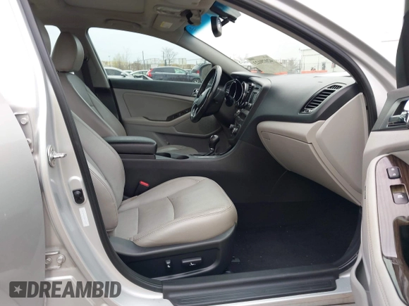 2013 Kia Optima EX with VIN 5XXGN4A72DG153731, listed as a IAAI auction lot 42079123 with 137,081 mi miles. Bid and sale history available at carsss.com. Image 5.