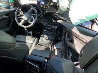 2019 Audi SQ5 Premium Plus z VIN WA1B4AFY3K2047735, wystawiony jako Copart lot #52304265 z przebiegiem Nie podano mil oraz Szkoda całkowita • Salvage title. Historia ofert i sprzedaży dostępna na DreamBid. Obrazek 8.