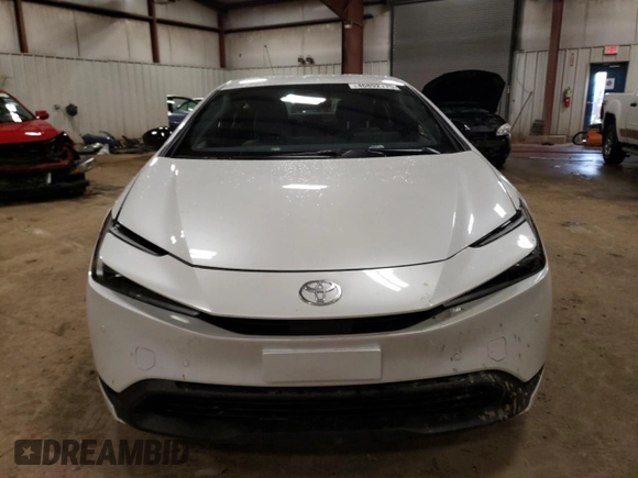 2024 Toyota Prius LE with VIN JTDADABUXR3017172, listed as a Copart auction lot 46892175 with 1,027 mi miles and Clean Title. Bid and sale history available at carsss.com. Image 5.