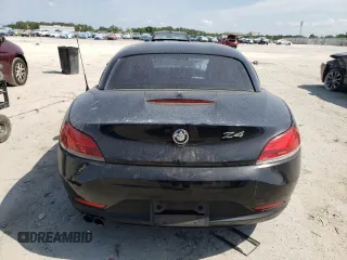 2015 BMW Z4 sDrive28i z VIN WBALL5C51FP557408, wystawiony jako Copart lot #55568525 z przebiegiem Nie podano mil oraz Szkoda całkowita • Salvage title. Historia ofert i sprzedaży dostępna na DreamBid. Obrazek 6.