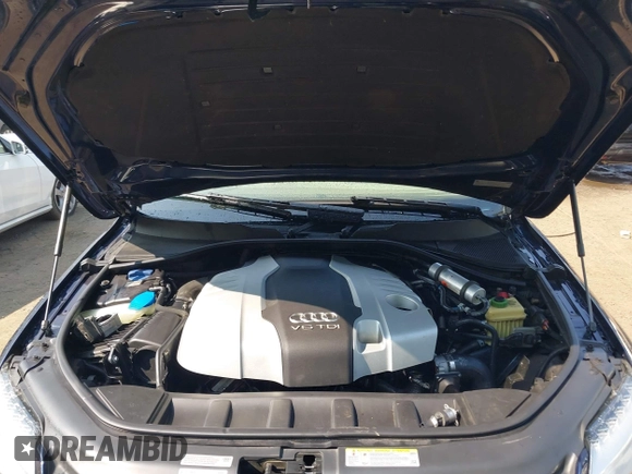2015 Audi Q7 Premium Plus with VIN WA1LMAFE4FD019074, listed as a IAAI auction lot 42399852 with 164,010 mi miles and . Bid and sale history available at DreamBid. Image 10.