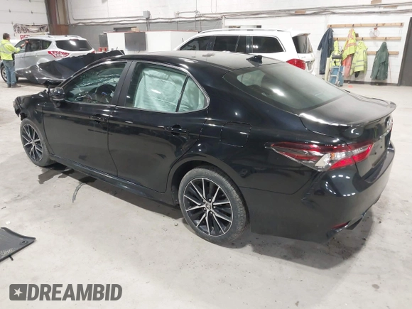 2021 Toyota Camry SE Nightshade with VIN 4T1T11AK2MU483971, listed as a IAAI auction lot 41934957 with 61,618 mi miles and . Bid and sale history available at DreamBid. Image 3.