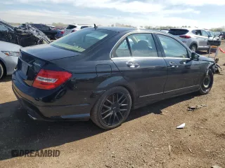 2013 Mercedes-Benz C 300 Sport z VIN WDDGF8AB9DR246774, wystawiony jako Copart lot #55808575 z przebiegiem Nie podano mil oraz Czysty tytuł • Clean title. Historia ofert i sprzedaży dostępna na DreamBid. Obrazek 3.