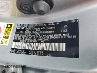 2019 Toyota Highlander LE with VIN 5TDBZRFH3KS975866, listed as a Copart auction lot 60226695 with 68,113 mi miles and Salvage title. Bid and sale history available at DreamBid. Image 13.