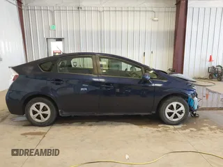 2015 Toyota Prius Four with VIN JTDKN3DU0F0460485, listed as a IAAI auction lot 42019819 with 61,200 mi miles. Bid and sale history available at carsss.com. Image 14.