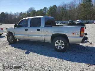 2006 GMC Sierra 1500 SLT with VIN 2GTEK13T861125725, listed as a Copart auction lot 45386465 with 296,448 mi miles and Salvage Title. Bid and sale history available at carsss.com. Image 2.