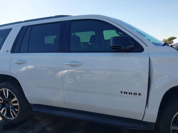 2019 Chevrolet Tahoe LT with VIN 1GNSCBKC7KR183874, listed as a IAAI auction lot 41347304 with 118,902 mi miles. Bid and sale history available at carsss.com. Image 13.