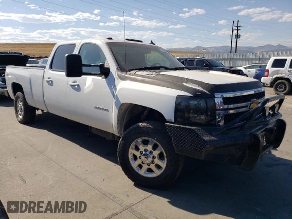 2011 Chevrolet Silverado 3500HD DRW LTZ with VIN 1GC4K1C81BF132820, listed as a Copart auction lot 71804524 with 267,399 mi miles and Clean Title. Bid and sale history available at carsss.com. Image 4.