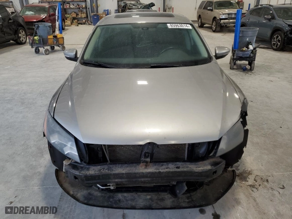 2012 Volkswagen Passat SE with VIN 1VWBH7A37CC075488, listed as a Copart auction lot 85963014 with 142,697 mi miles and Salvage Title. Bid and sale history available at carsss.com. Image 5.