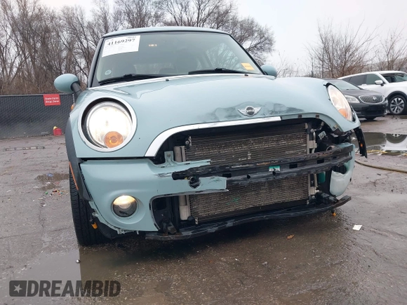 2012 MINI Hardtop with VIN WMWSU3C54CT541901, listed as a IAAI auction lot 41169297 with 147,677 mi miles and . Bid and sale history available at DreamBid. Image 6.