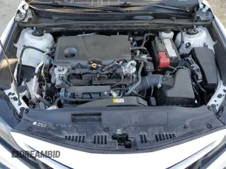 2022 Toyota Camry SE z VIN 4T1T11AK4NU063159, wystawiony jako Copart lot #53105395 z przebiegiem 43 679 mil mil oraz Szkoda całkowita • Salvage title. Historia ofert i sprzedaży dostępna na DreamBid. Obrazek 11.