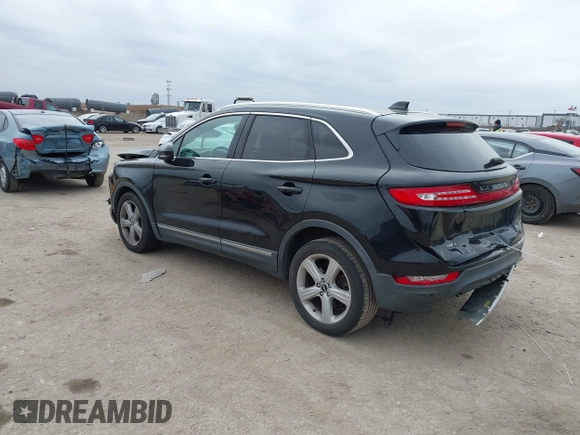 2017 Lincoln MKC Premiere z VIN 5LMCJ1C96HUL03694, wystawiony jako IAAI lot #41639790 z przebiegiem 75 678 mil mil oraz . Historia ofert i sprzedaży dostępna na DreamBid. Obrazek 3.