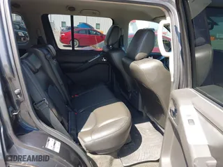 2011 Nissan Pathfinder SV with VIN 5N1AR1NNXBC622963, listed as a IAAI auction lot 41930318 with 208,272 mi miles. Bid and sale history available at carsss.com. Image 8.