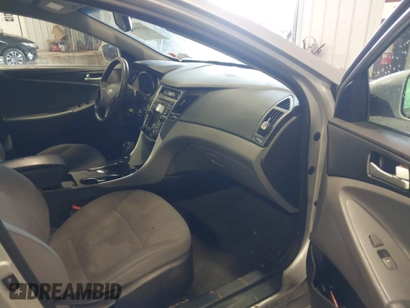 2012 Hyundai Sonata GLS with VIN 5NPEB4ACXCH340439, listed as a IAAI auction lot 41595043 with 141,069 mi miles. Bid and sale history available at carsss.com. Image 5.