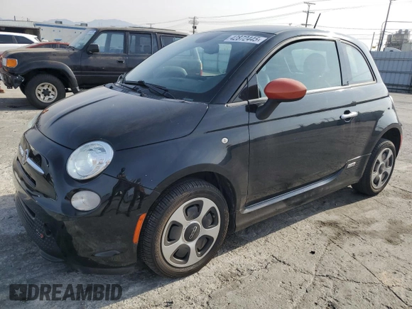 2013 FIAT 500e с VIN 3C3CFFGE9DT740322, выставлен на аукционе Copart как лот 42872445 с пробегом 45 613 миль миль и Списание • Salvage title. История ставок и продаж доступна на DreamBid. Изображение 1.