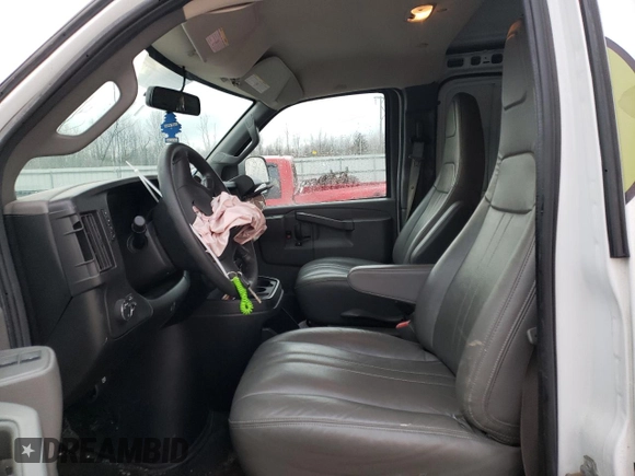 2019 Chevrolet Express Cargo с VIN 1GCWGAFPXK1143678, выставлен на аукционе Copart как лот 88565115 с пробегом 89 352 миль миль и Списание • Salvage title. История ставок и продаж доступна на DreamBid. Изображение 7.