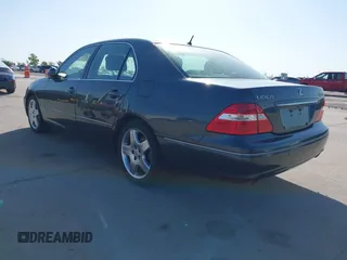 2005 Lexus LS 430 with VIN JTHBN36F155026302, listed as a IAAI auction lot 41974790 with 157,902 mi miles. Bid and sale history available at carsss.com. Image 3.
