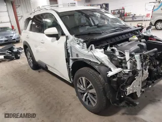 2024 Nissan Pathfinder SL with VIN 5N1DR3CC4RC227181, listed as a IAAI auction lot 41547554 with 6,940 mi miles. Bid and sale history available at carsss.com. Image 1.
