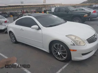 2006 Infiniti G35 Coupe with VIN JNKCV54E66M700977, listed as a IAAI auction lot 42043995 with 1 mi miles. Bid and sale history available at carsss.com. Image 1.