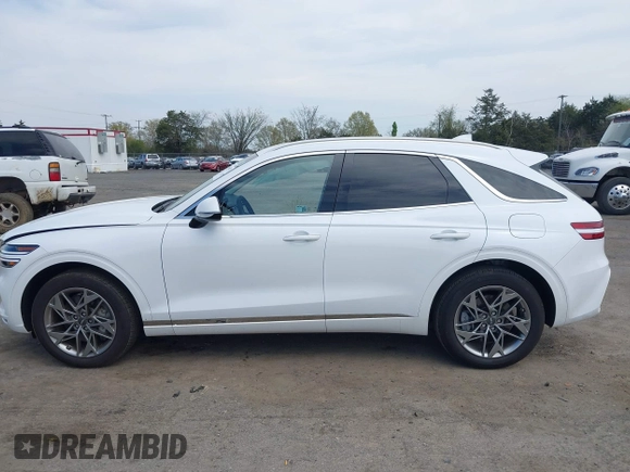 2024 Genesis GV70 2.5T with VIN 5NMMADTB8RH014051, listed as a IAAI auction lot 42016285 with 9,671 mi miles and . Bid and sale history available at DreamBid. Image 14.