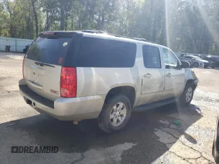 2014 GMC Yukon XL SLT with VIN 1GKS1KE07ER102364, listed as a Copart auction lot 85727664 with 235,595 mi miles and Salvage Title. Bid and sale history available at carsss.com. Image 3.