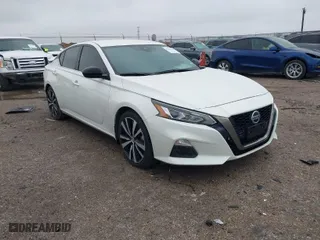 2022 Nissan Altima 2.5 SR with VIN 1N4BL4CV8NN356016, listed as a IAAI auction lot 41562146 with 45,139 mi miles. Bid and sale history available at carsss.com. Image 1.