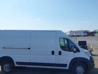 2025 Ram ProMaster Cargo Tradesman with VIN 3C6LRVDG6SE504125, listed as a IAAI auction lot 42158811 with 20,721 mi miles and . Bid and sale history available at carsss.com. Image 13.