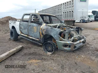 2019 Ram 2500 Tradesman z VIN 3C6UR5CL9KG641227, wystawiony jako IAAI lot #41963868 z przebiegiem Nie podano mil oraz . Historia ofert i sprzedaży dostępna na DreamBid. Obrazek 1.