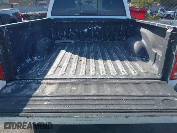 2006 Dodge 1500 SLT z VIN 1D7HA18N76S549283, wystawiony jako IAAI lot #41851331 z przebiegiem 139 047 mil mil oraz . Historia ofert i sprzedaży dostępna na DreamBid. Obrazek 18.