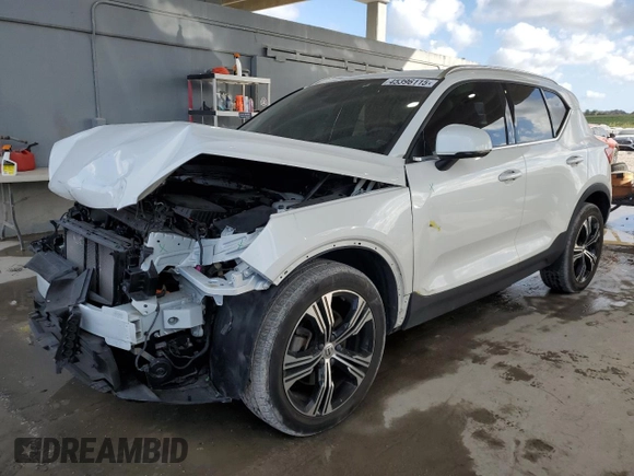 2020 Volvo XC40 Inscription with VIN YV4AC2HL9L2240921, listed as a Copart auction lot 45396115 with 58,576 mi miles and Salvage Title. Bid and sale history available at carsss.com. Image 1.
