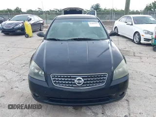 2005 Nissan Altima SE-R z VIN 1N4BL11D45C127708, wystawiony jako IAAI lot #42409292 z przebiegiem 57 667 mil mil oraz . Historia ofert i sprzedaży dostępna na DreamBid. Obrazek 6.
