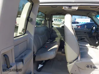 2001 Chevrolet Silverado 1500 LT with VIN 1GCEC19T01Z152616, listed as a IAAI auction lot 41454877 with 208,347 mi miles. Bid and sale history available at carsss.com. Image 8.