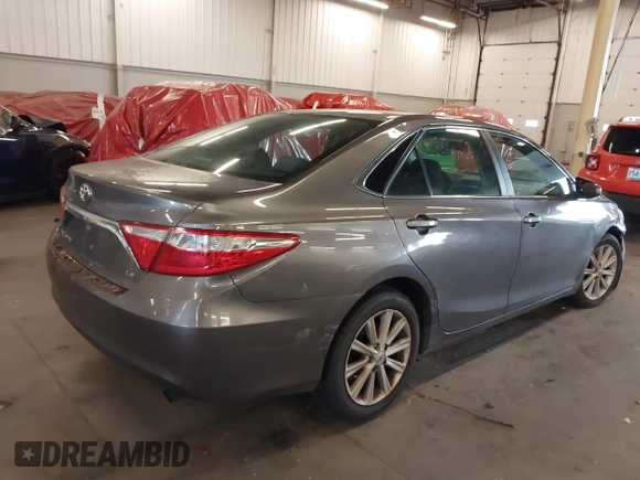 2015 Toyota Camry XLE with VIN 4T4BF1FK4FR474445, listed as a IAAI auction lot 40777928 with 222,913 mi miles. Bid and sale history available at carsss.com. Image 4.
