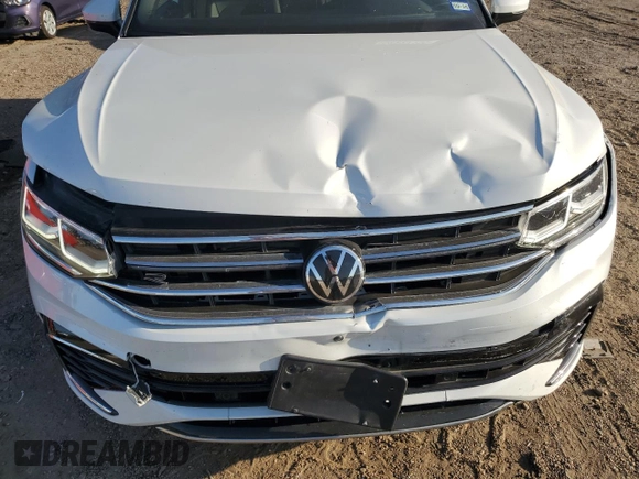 2024 Volkswagen Tiguan SEL R-Line с VIN 3VV4B7AX3RM141897, выставлен на аукционе Copart как лот 52227155 с пробегом 12 988 миль миль и Списание • Salvage title. История ставок и продаж доступна на DreamBid. Изображение 13.