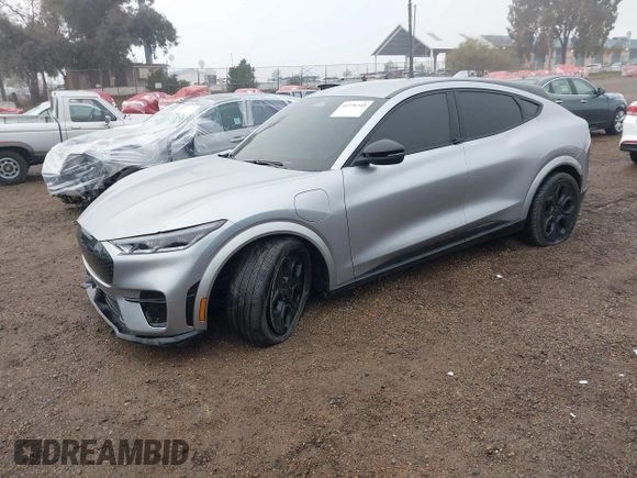 2021 Ford Mustang Mach-E GT z VIN 3FMTK4SE1MME00154, wystawiony jako IAAI lot #41536548 z przebiegiem 19 568 mil mil oraz . Historia ofert i sprzedaży dostępna na DreamBid. Obrazek 20.